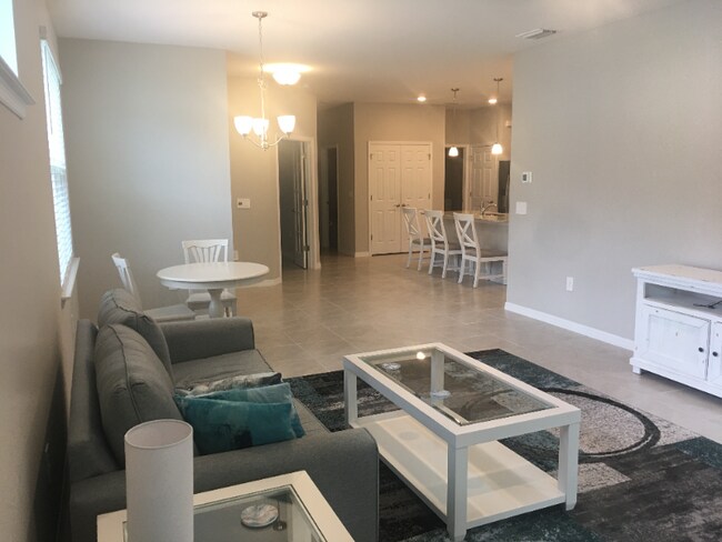 Photo - 1126 S Town and River Dr