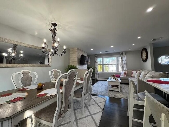 Photo - 83 Whiting St