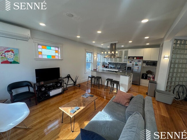 Photo - 229 Harvard St Unit 1