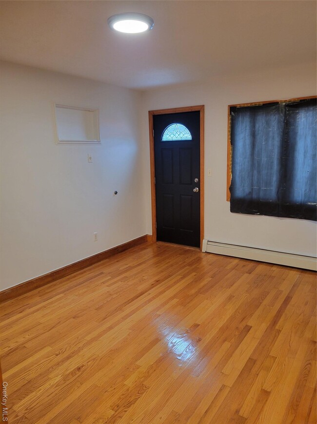 Photo - 60-06 172nd St