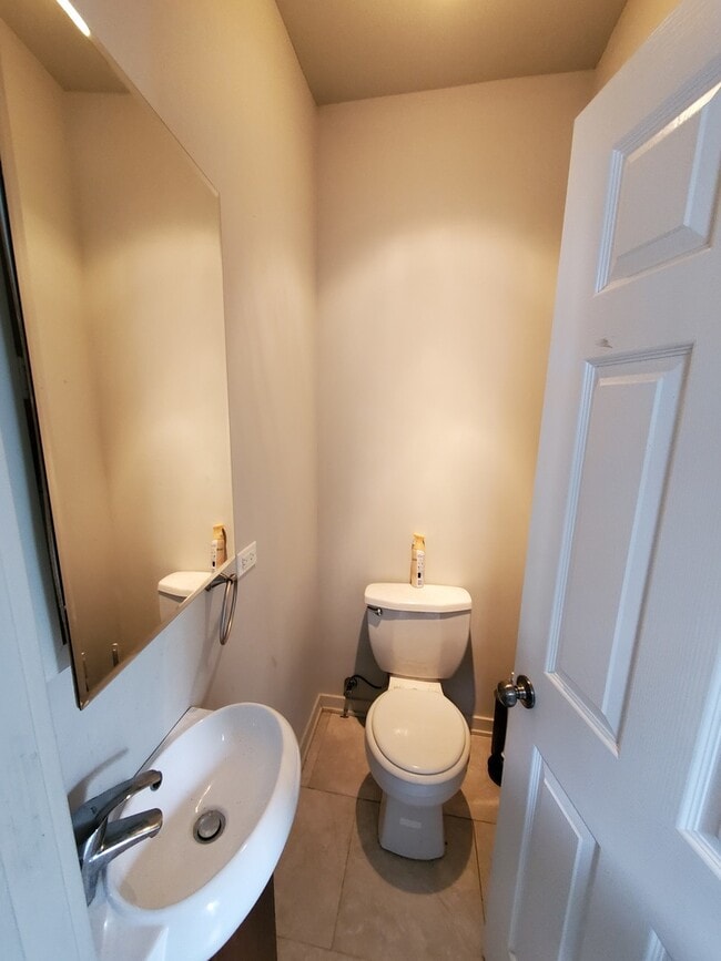 Photo - 2151 W Cullerton St