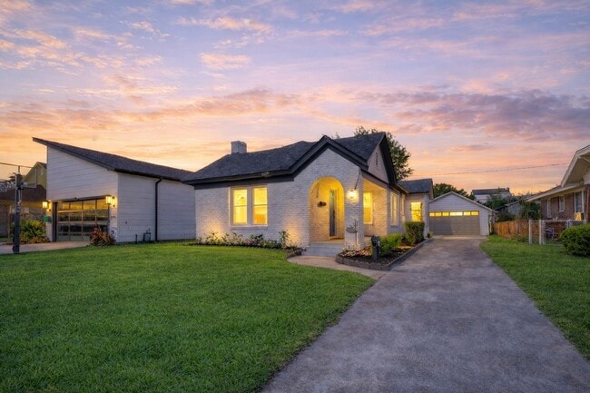 Photo - 2417 Ruth St