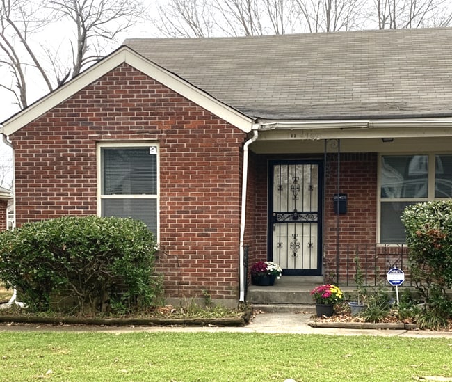 Building Photo - 1032 N Evergreen St Unit 1032 N Evergreen