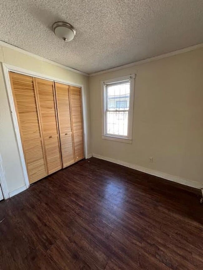 Photo - 1140 Faulkner Ln