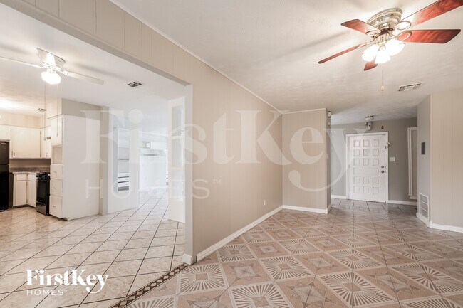 Photo - 4610 Anice St