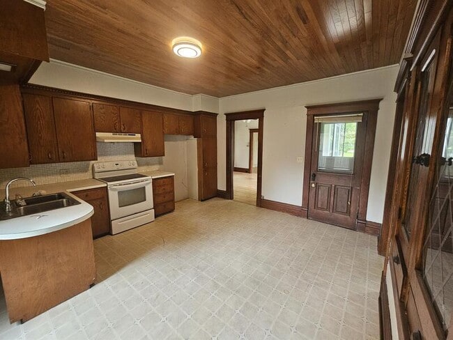 Photo - 206 N State St