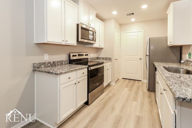 Photo - 25365 Cypress Bend Dr