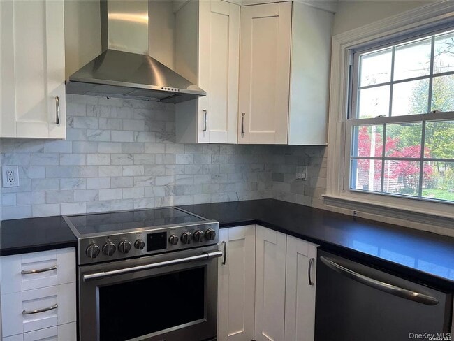 Photo - 1 Cliftwood Dr