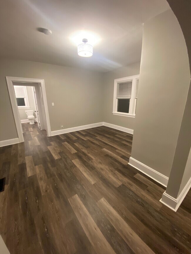 Photo - 2112 Cathedral Ave Unit 2