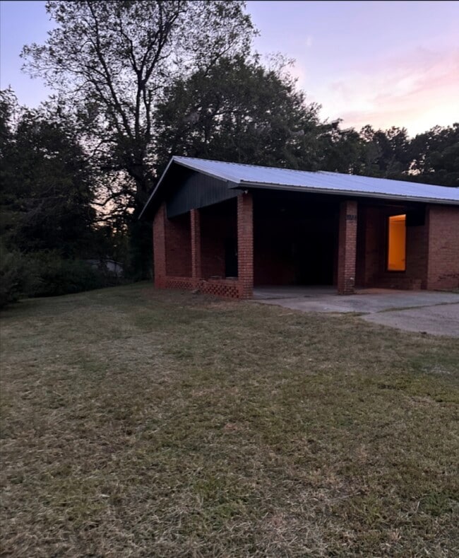 Photo - 1281 Turner Rd