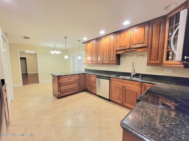 Photo - 11640 Wellington Way