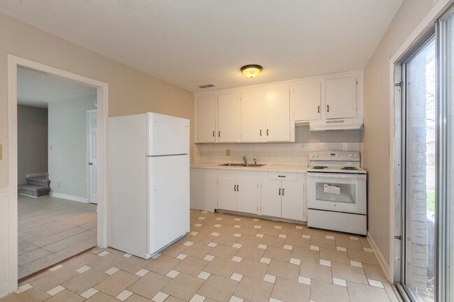 Photo - A0E13-The Residences at Humboldt Place (HP...