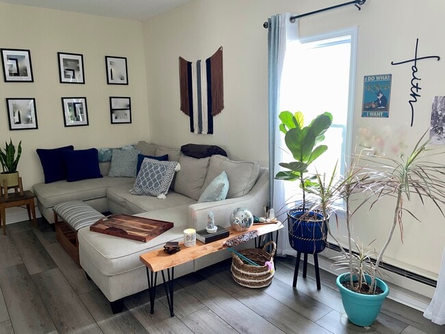 Photo - 203 Moreau St Unit B