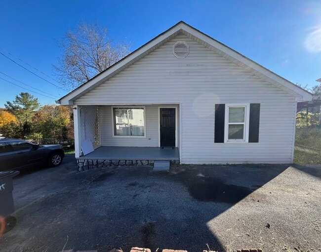 Building Photo - 109 Dalton St