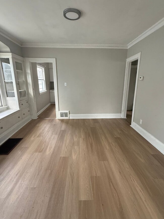 Photo - 5 Bedroom on Cleveland's East Side