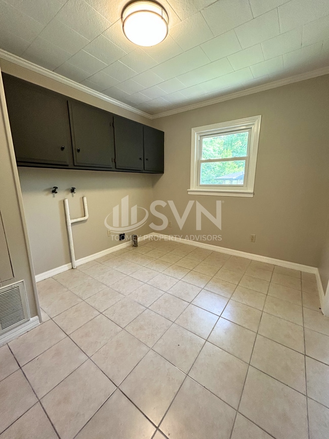 Photo - 2905 Riverside Dr