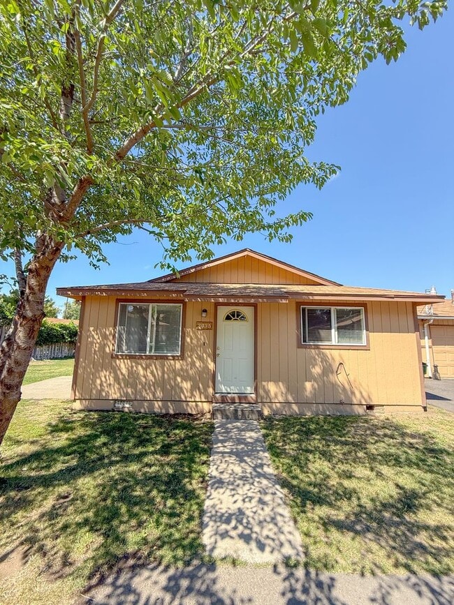 Building Photo - 3035-3037 Kane Street Unit 3035 Kane