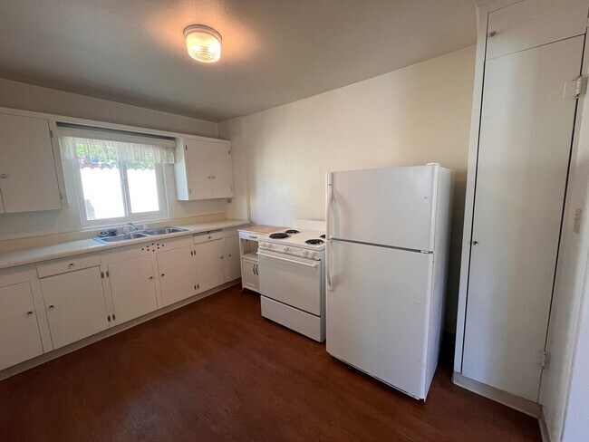 Photo - 768 W Pine St Unidad 768 W Pine Street A