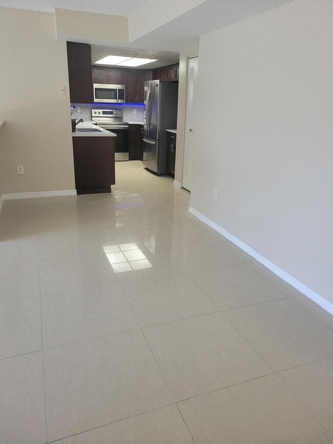 Photo - 1400 Crestwood Ct S Unit 1402