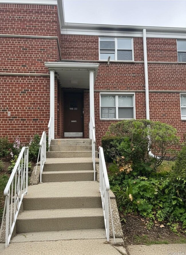 Building Photo - 196-23 Dunton Ave Unit 2B