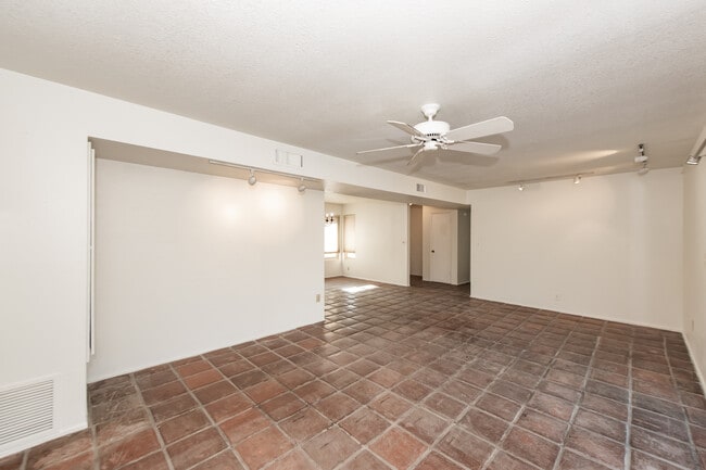 Photo - 2448 S Engler Ave