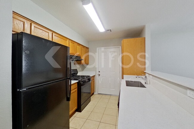 Photo - 2010 Creekridge Dr