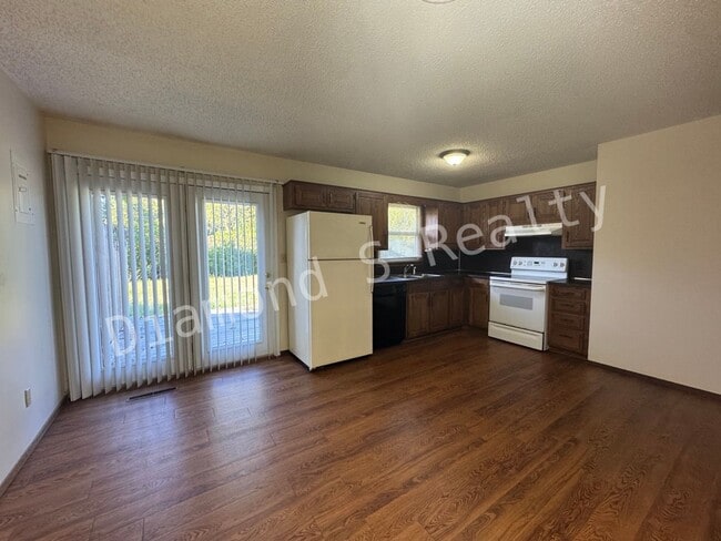 Photo - Southside Springfield!  2 Bedroom/2 Bath D...