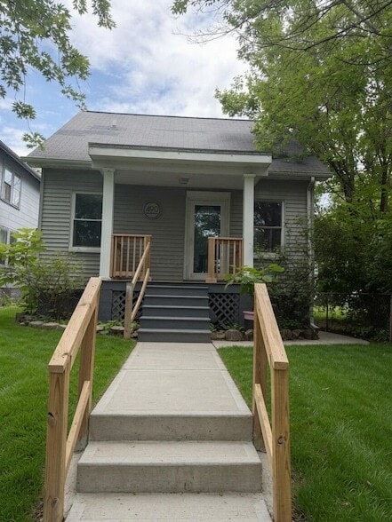 Photo - 490 E Oakland Ave