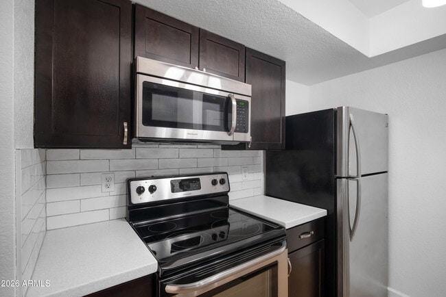 Photo - 729 W Coolidge St Unit 104