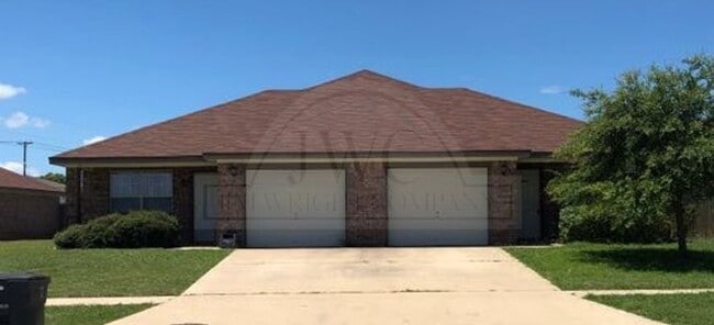 Photo - 2104 Schorn Dr Townhome