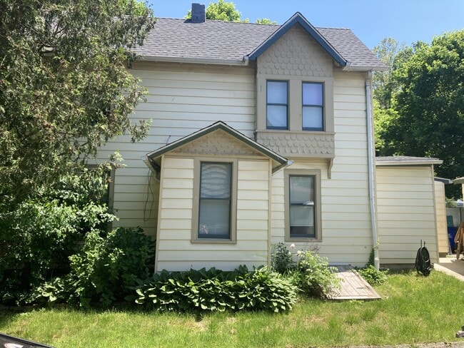 Photo - 1 1st St