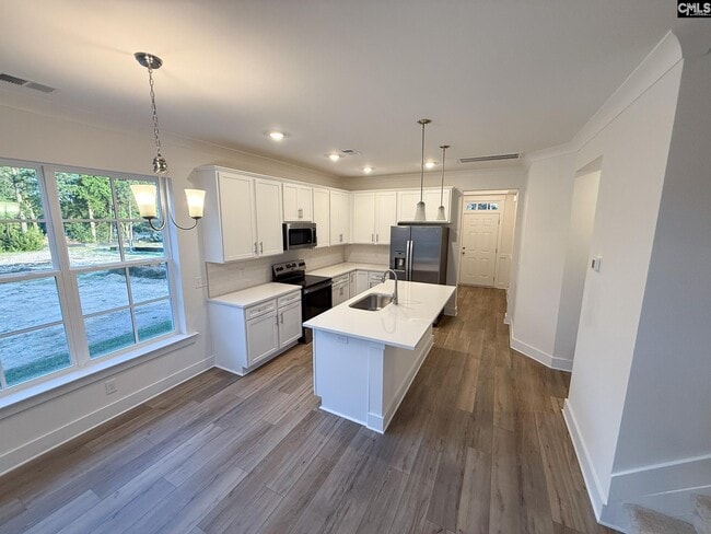 Photo - 609 Wetherbrooke Way