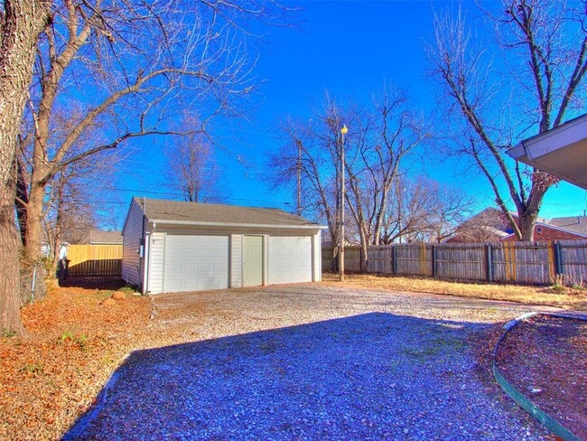 Photo - 1213 Iowa St