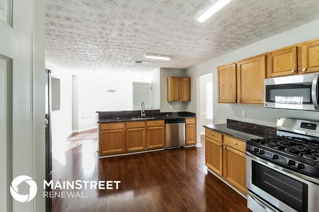 Photo - 3057 N Oak Ct