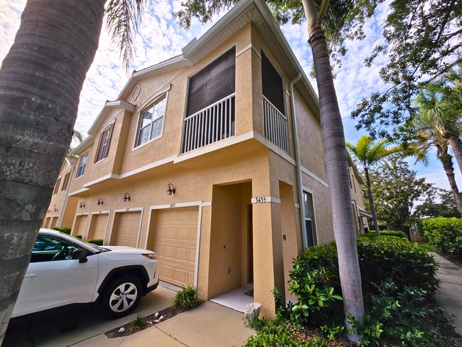 Building Photo - Gated 2BR/ 2BA Townhome Near UTC
