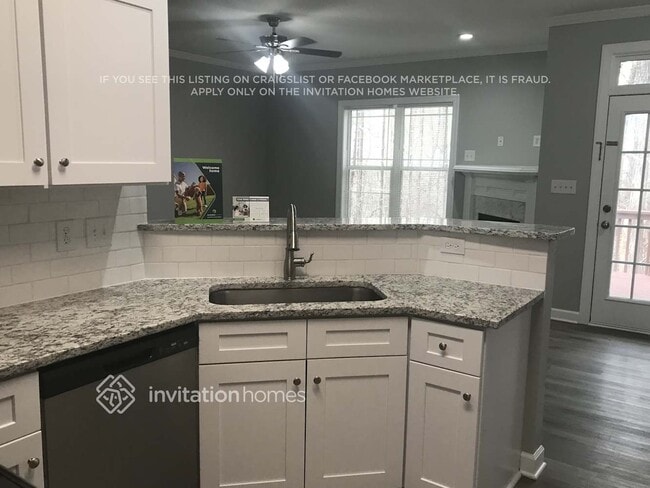 Photo - 79 Sundew Ct