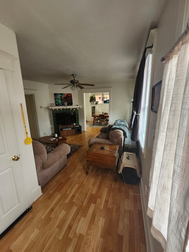 Photo - 725 Bellaire Ave Apartamentos Unidad 725 Bellaire #2