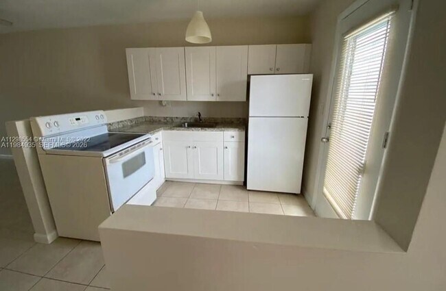 Photo - 1600 NE 114th St Unidad 104