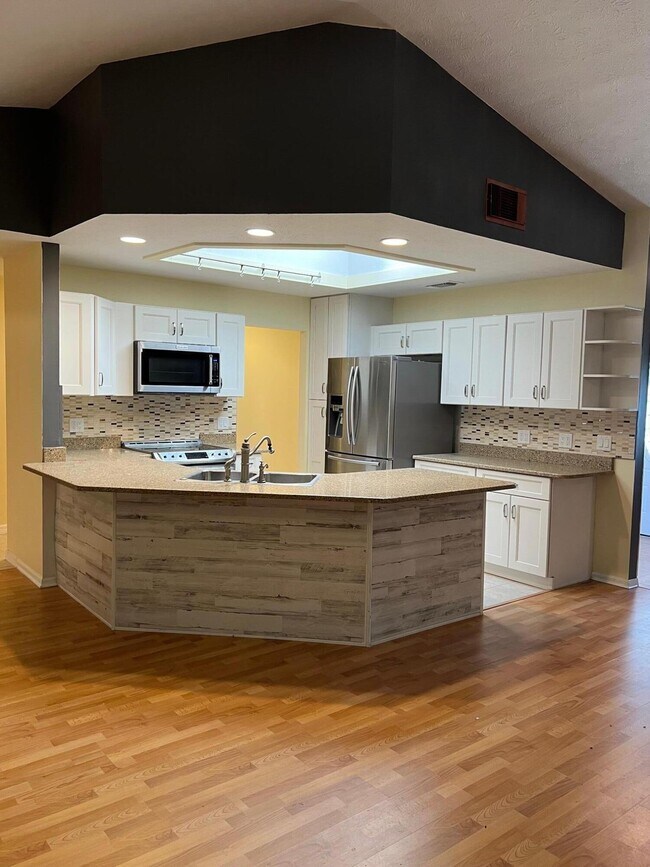 Photo - 1925 SE Cheltenham St