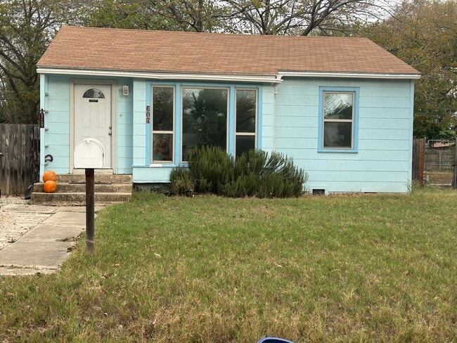 Building Photo - Blue House