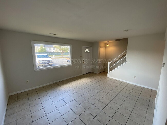 Photo - 623 Anvil Rd