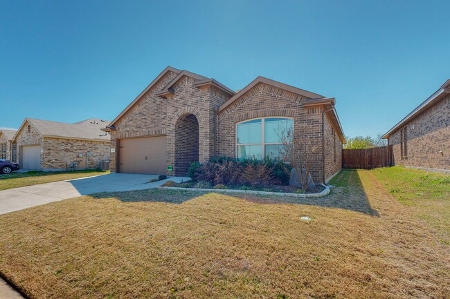 Building Photo - Well Appointed Four Bedroom in Desirable Community of Ryan Meadows, Denton Texas