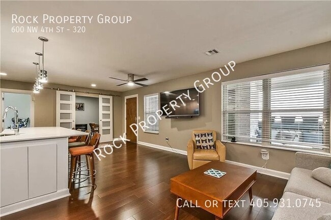 Photo - 600 NW 4th St