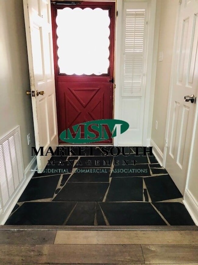 Photo - 306 Sandy Springs Rd