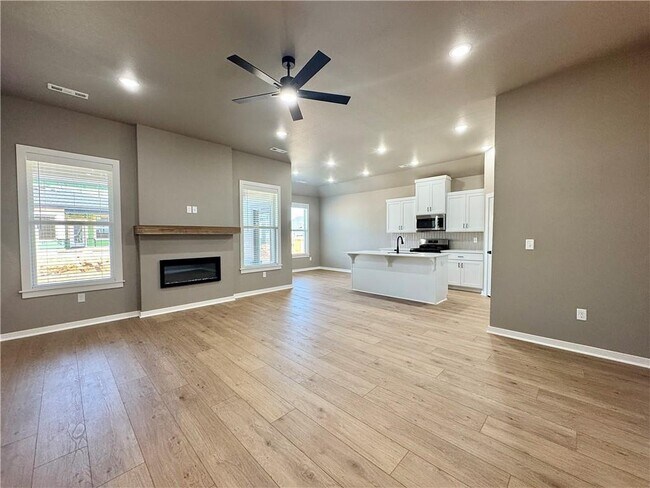 Photo - 5900 SW Desert Ave