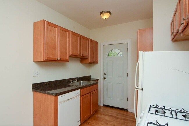 Photo - 3810 N Fremont St Unit J08P