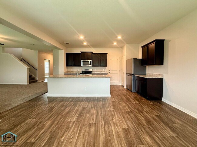 Photo - Spacious 2-Storey 4-Bedroom 2.5-Bath Home in Savannah Place, Conveniently Located Near 1604 & Hig...