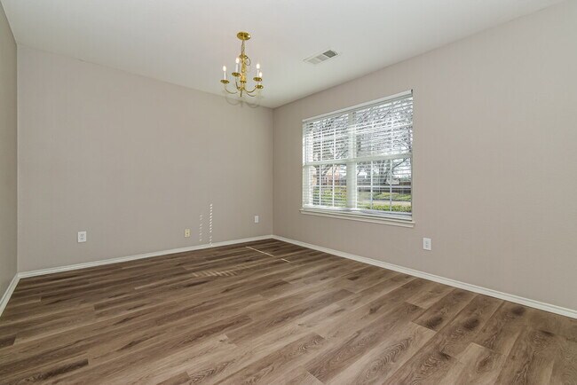 Photo - 3884 Pinebluff Ln