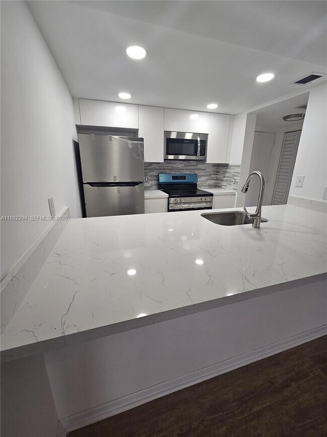 Photo - 8180 Geneva Ct Unit 518