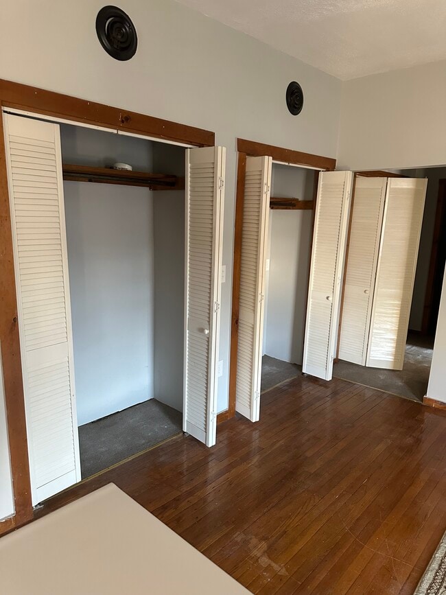 Photo - 5224 W Seneca St Unit 8